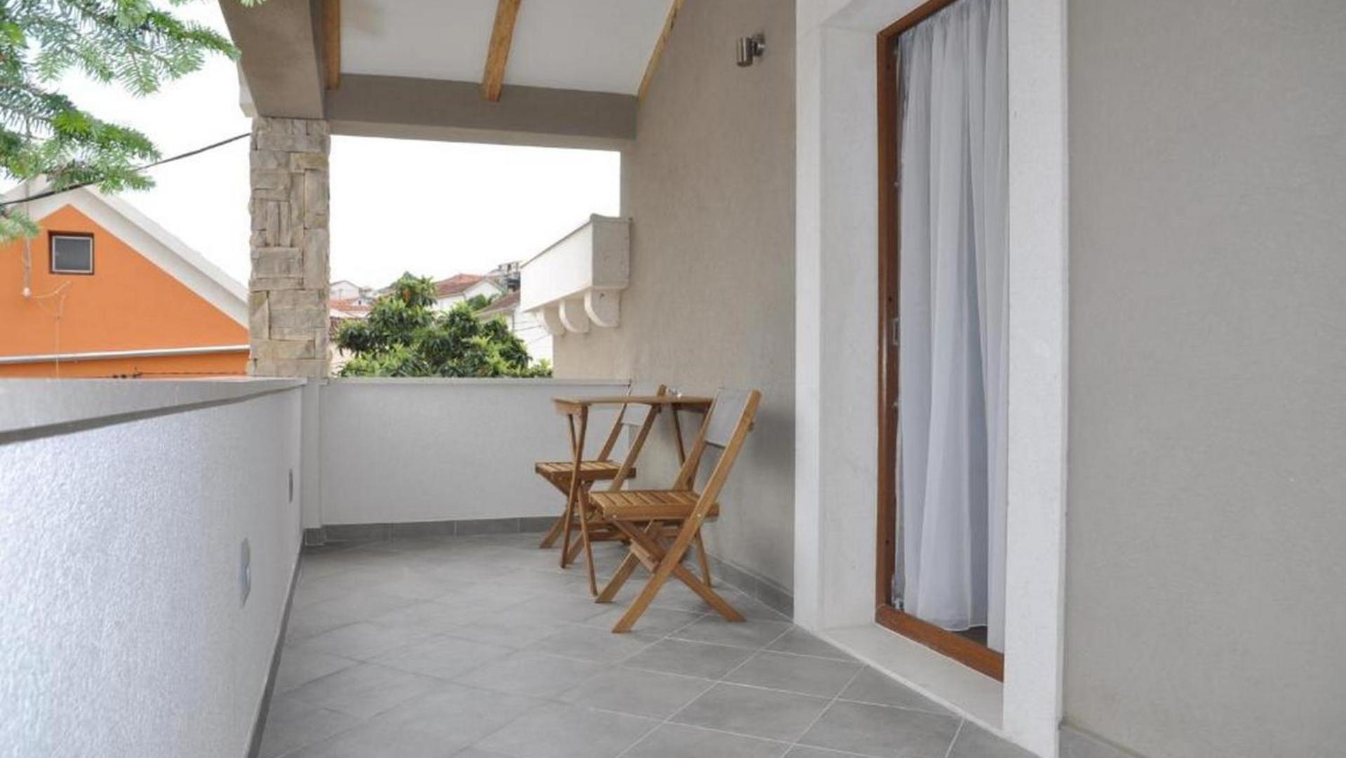 Villa Lucica โตรกีร์ ภายนอก รูปภาพ