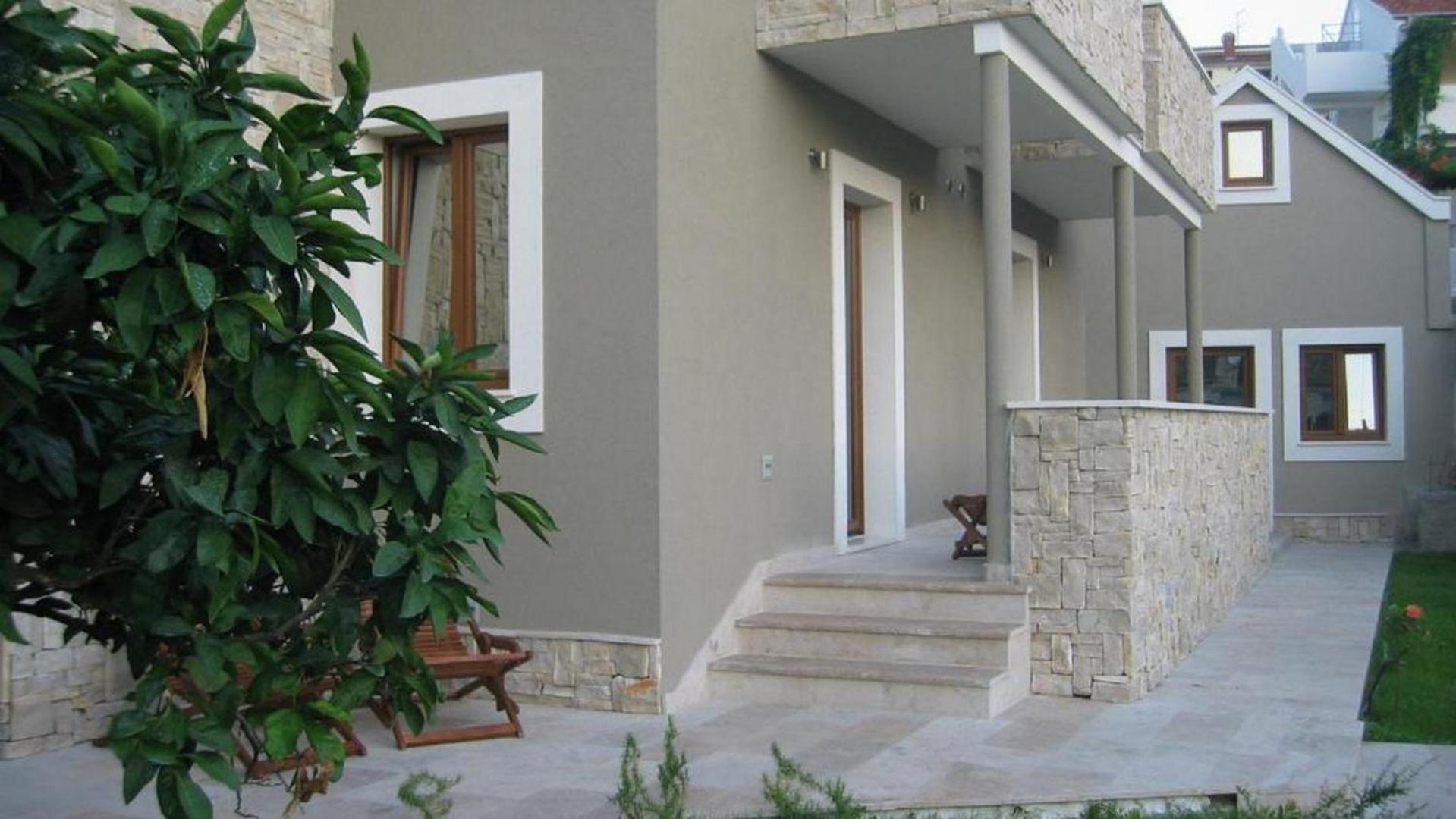 Villa Lucica โตรกีร์ ภายนอก รูปภาพ